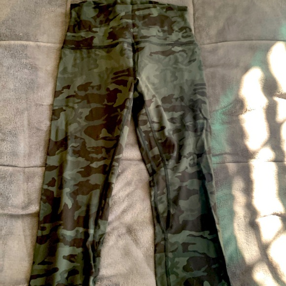 Brand new lululemon HR align leggings - Picture 1 of 3